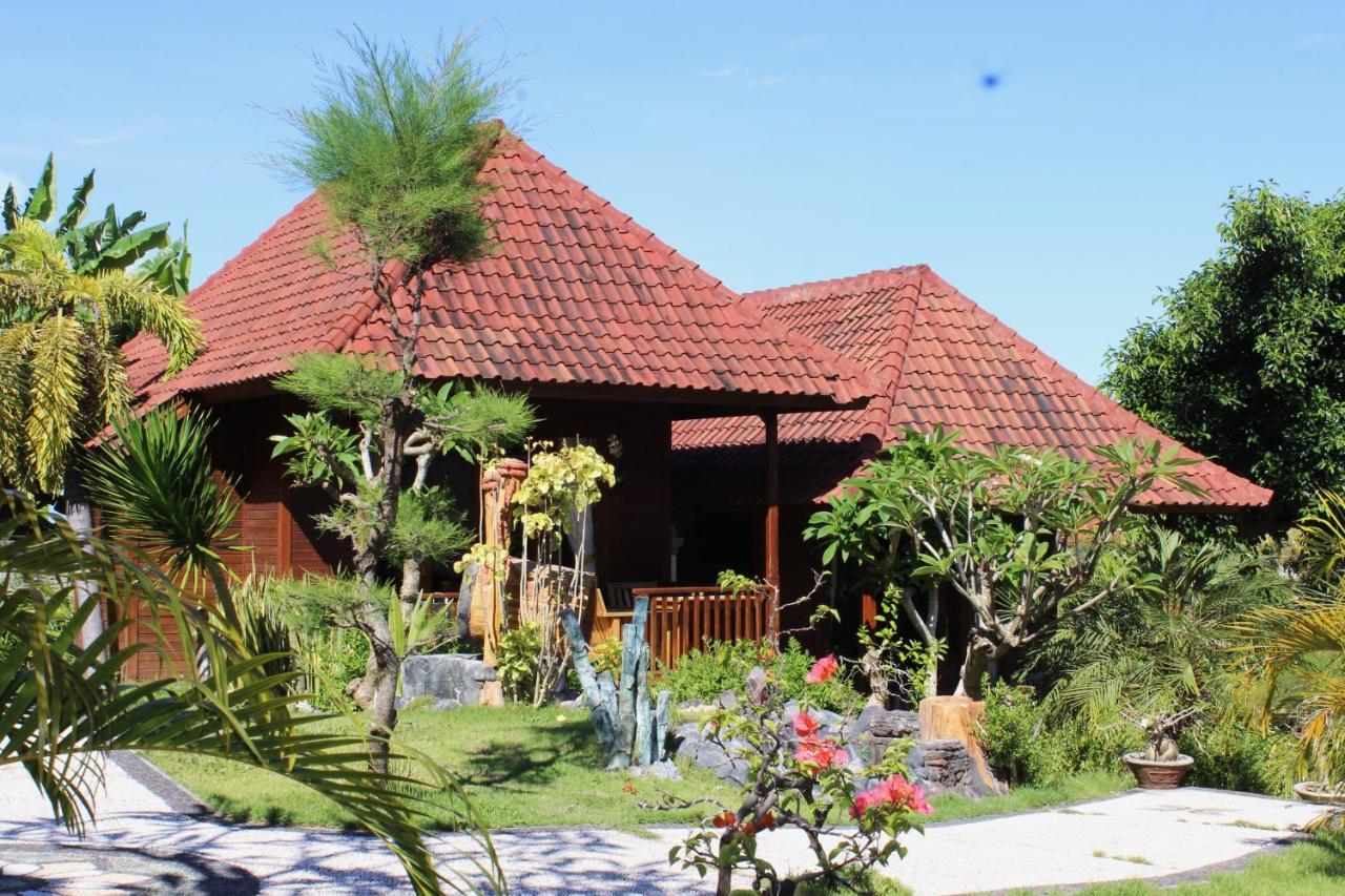 Bamboo Bungalow Jungle View Batununggul Exterior foto