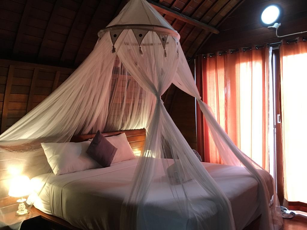 Bamboo Bungalow Jungle View Batununggul Exterior foto