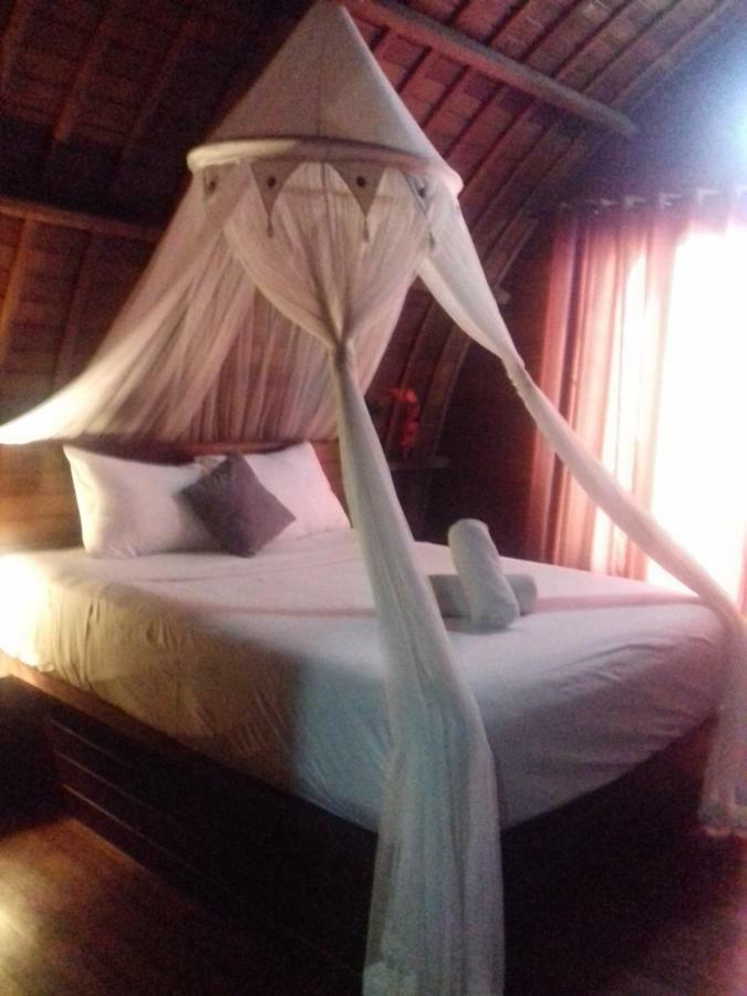 Bamboo Bungalow Jungle View Batununggul Exterior foto